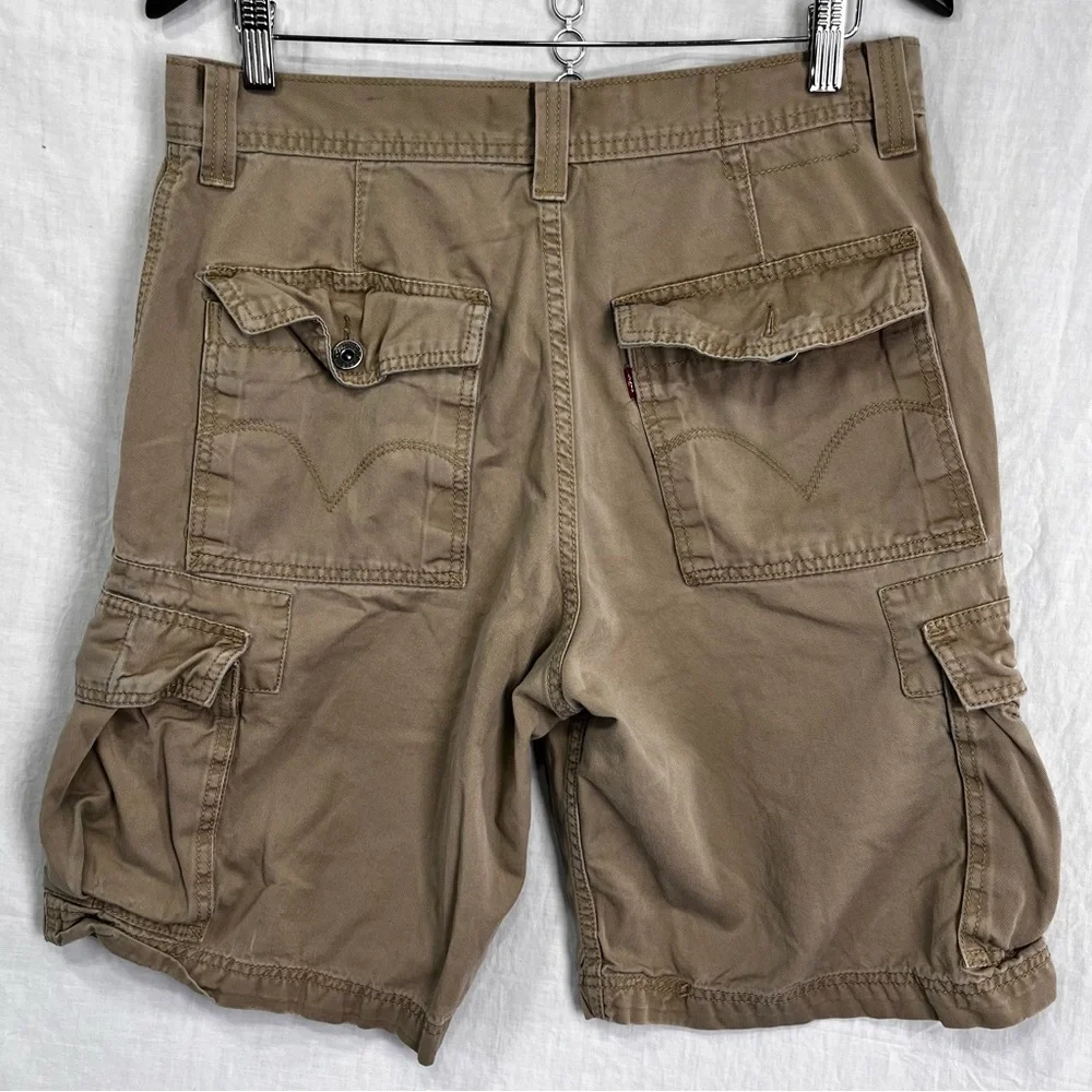 Y2K Vintage Levis Cargo Shorts Men 33x10 Beige Khaki Cotton Grunge Skate Utility
